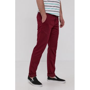 Vans pantaloni bărbați, culoarea roșu, model drept VN0A5FJ7ZBS1-pomegranat de firma originali