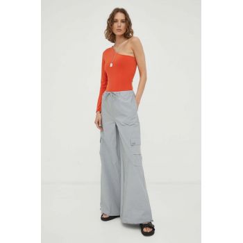 Résumé pantaloni femei, culoarea gri, fason cargo, high waist