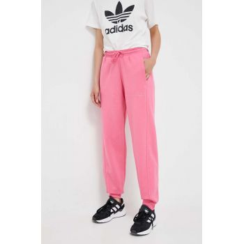 adidas pantaloni de trening culoarea roz, neted ieftin