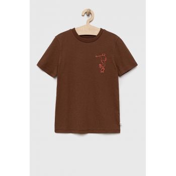 GAP tricou de bumbac pentru copii culoarea maro, cu imprimeu ieftin
