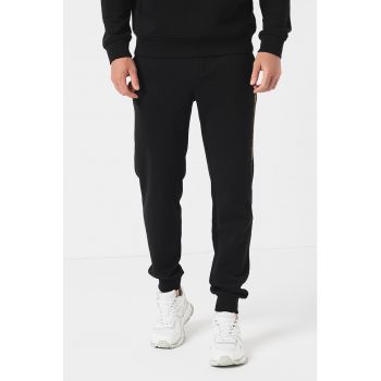 Pantaloni sport din amestec de bumbac cu imprimeu logo