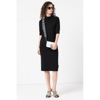Rochie tricotata fin din lana