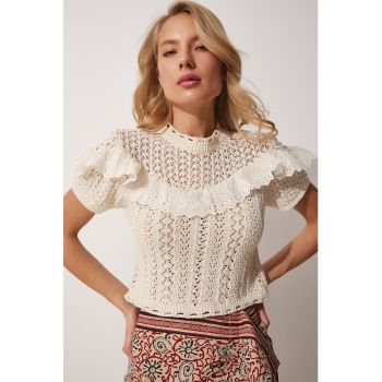 Bluza tricotata cu volane