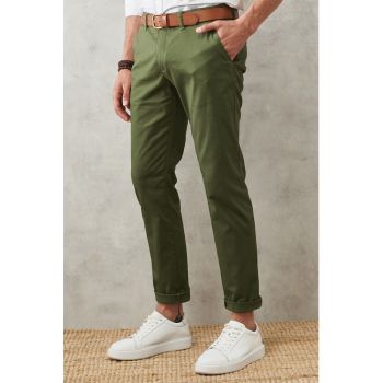 Pantaloni chino slim fit cu talie medie