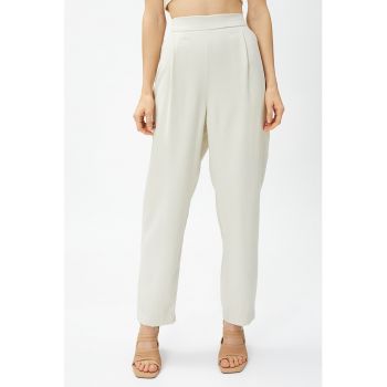 Pantaloni conici cu talie inalta