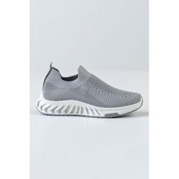 Pantofi slip-on de plasa tricotata