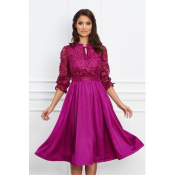 Rochie Dy Fashion magenta cu dantela la bust si fusta satinata