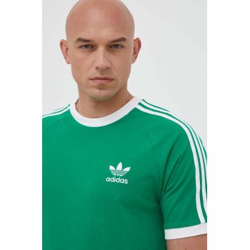 adidas Originals tricou din bumbac culoarea verde, cu imprimeu IM0410 ieftin