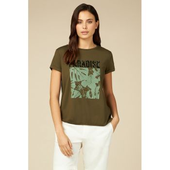 Tricou cu imprimeu si aplicatii cu paiete