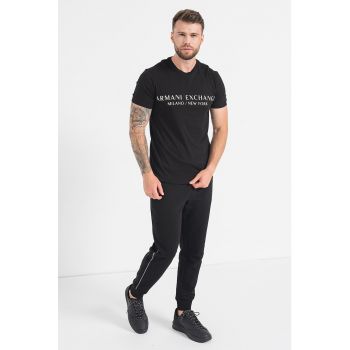 Tricou slim fit cu imprimeu logo ieftin