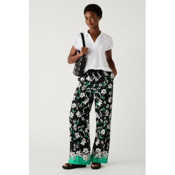 Pantaloni ampli cu model floral