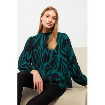 Bluza cu model si maneci bufante