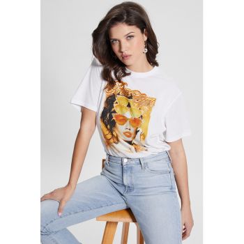 Tricou cu imprimeu si decolteu la baza gatului