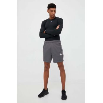 adidas Performance pantaloni scurți de antrenament Train Essentials culoarea gri de firma originali