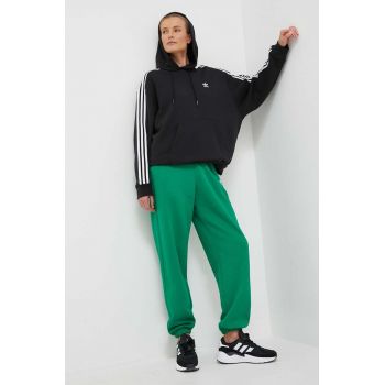 adidas Originals pantaloni de trening culoarea verde, neted ieftin
