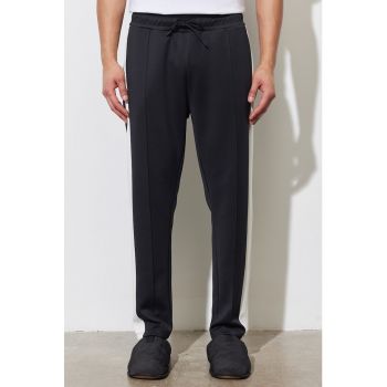 Pantaloni sport cu insertii contrastante