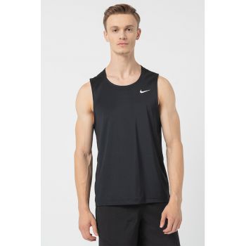 Top cu Dri Fit pentru fitness