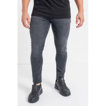 Blugi skinny cu model uni