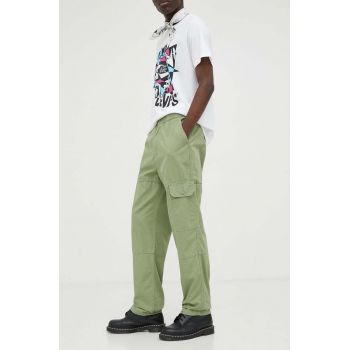 Levi's pantaloni PATCH POCKET CARGO barbati, culoarea verde, cu fason cargo ieftini
