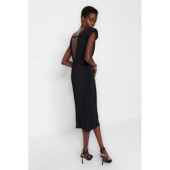Rochie midi cu pliuri si decolteu in V