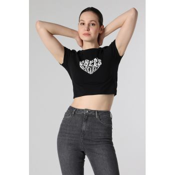 Tricou crop cu imprimeu text