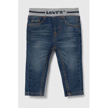 Levi's jeans bebelusi