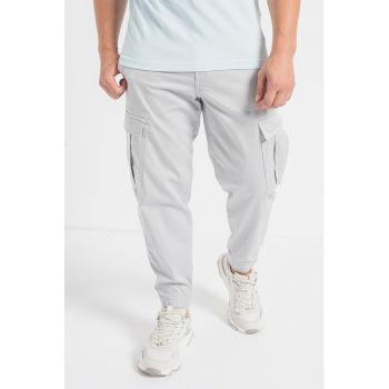 Pantaloni cargo regular fit Sisla