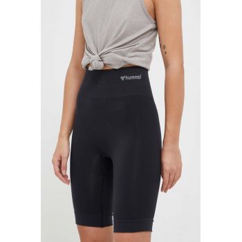 Hummel pantaloni scurți de antrenament Tif culoarea negru, neted, high waist