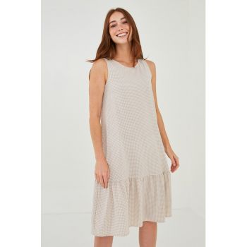 Rochie fara maneci cu model in carouri