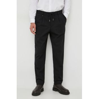 BOSS pantaloni barbati, culoarea negru, drept