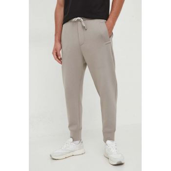 Emporio Armani pantaloni barbati, culoarea gri, jogger