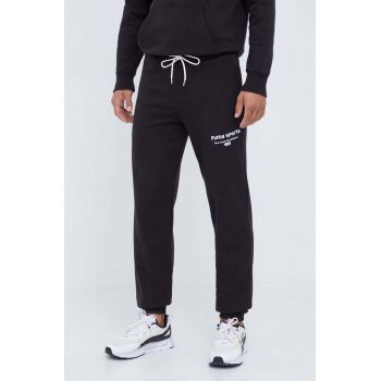 Puma pantaloni de trening din bumbac culoarea negru, cu imprimeu