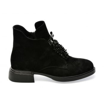 Ghete EPICA negre, K330039, din piele intoarsa