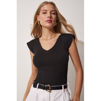 Bluza tricotata cu maneci scurte si decolteu in V
