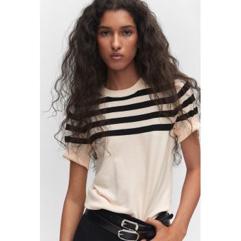 Tricou cu decolteu rotund si dungi
