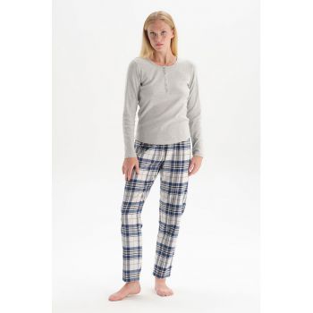 Pijama cu pantaloni in carouri