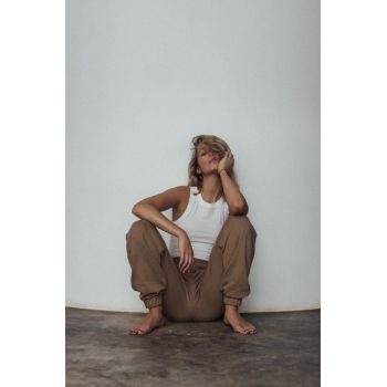 MUUV. pantaloni de trening cu talie înaltă Mild Cotton femei, culoarea maro, neted ieftin