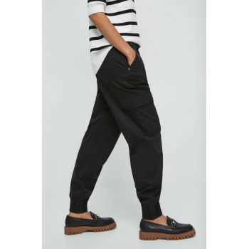 Medicine pantaloni femei, culoarea negru, medium waist