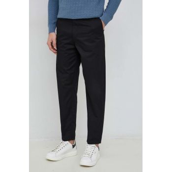Armani Exchange pantaloni de bumbac barbati, culoarea negru, cu fason chinos