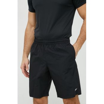 Reebok pantaloni scurți de antrenament Training Essentials Utility barbati, culoarea negru ieftini