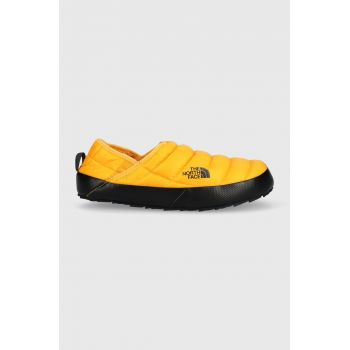 The North Face papuci de casa Men S Thermoball Traction Mule V culoarea portocaliu de firma originali