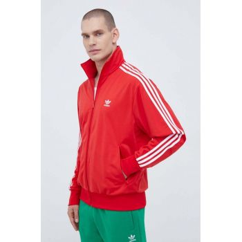 adidas Originals bluză bărbați, culoarea roșu, cu imprimeu  IJ7060