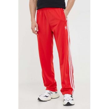 adidas Originals pantaloni de trening culoarea roșu, cu model IJ7057