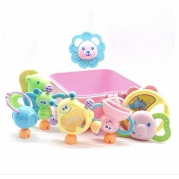 Cutie cu set 8 jucarii zornaitoare cu suprafete moi siliconate pentru dentitia bebelusilor, roz