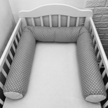 Perna bumper Deseda pentru pat bebe 180 cm buline pe gri ieftina