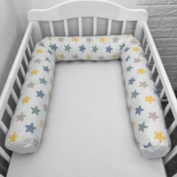 Perna bumper Deseda pentru pat bebe 180 cm stelute albastre galbene ieftina