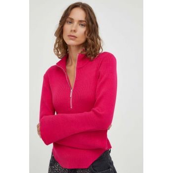 Gestuz pulover femei, culoarea roz, cu turtleneck 10908356 de firma original