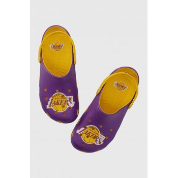 Crocs papuci NBA Los Angeles Lakers Classic Clog culoarea violet, 208650