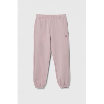 United Colors of Benetton pantaloni de trening din bumbac pentru copii x Disney culoarea violet, cu imprimeu de firma originali