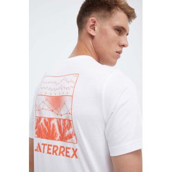 adidas TERREX tricou Graphic Altitude barbati, culoarea alb, cu imprimeu de firma original